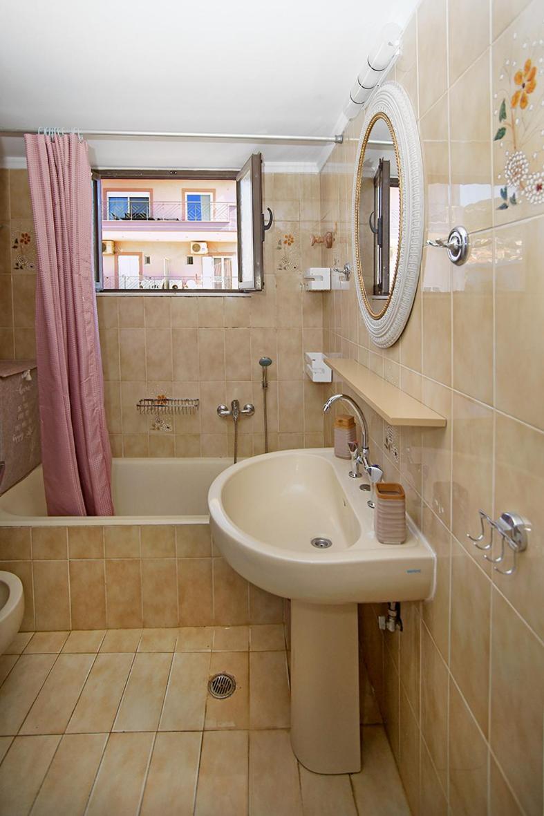 Appartement Dimitra à Kyparissia Extérieur photo